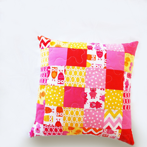 DIY monogram pillows sewing tutorial / ann kelle